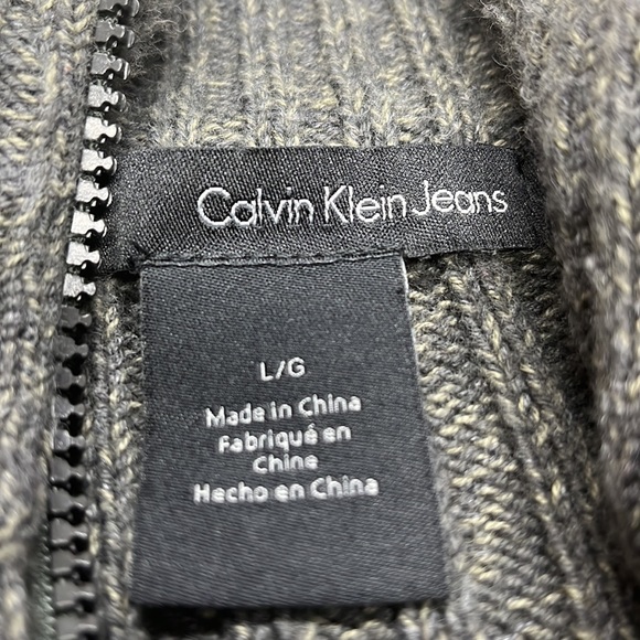 Calvin Klein Jeans Sweater - Picture 3 of 4
